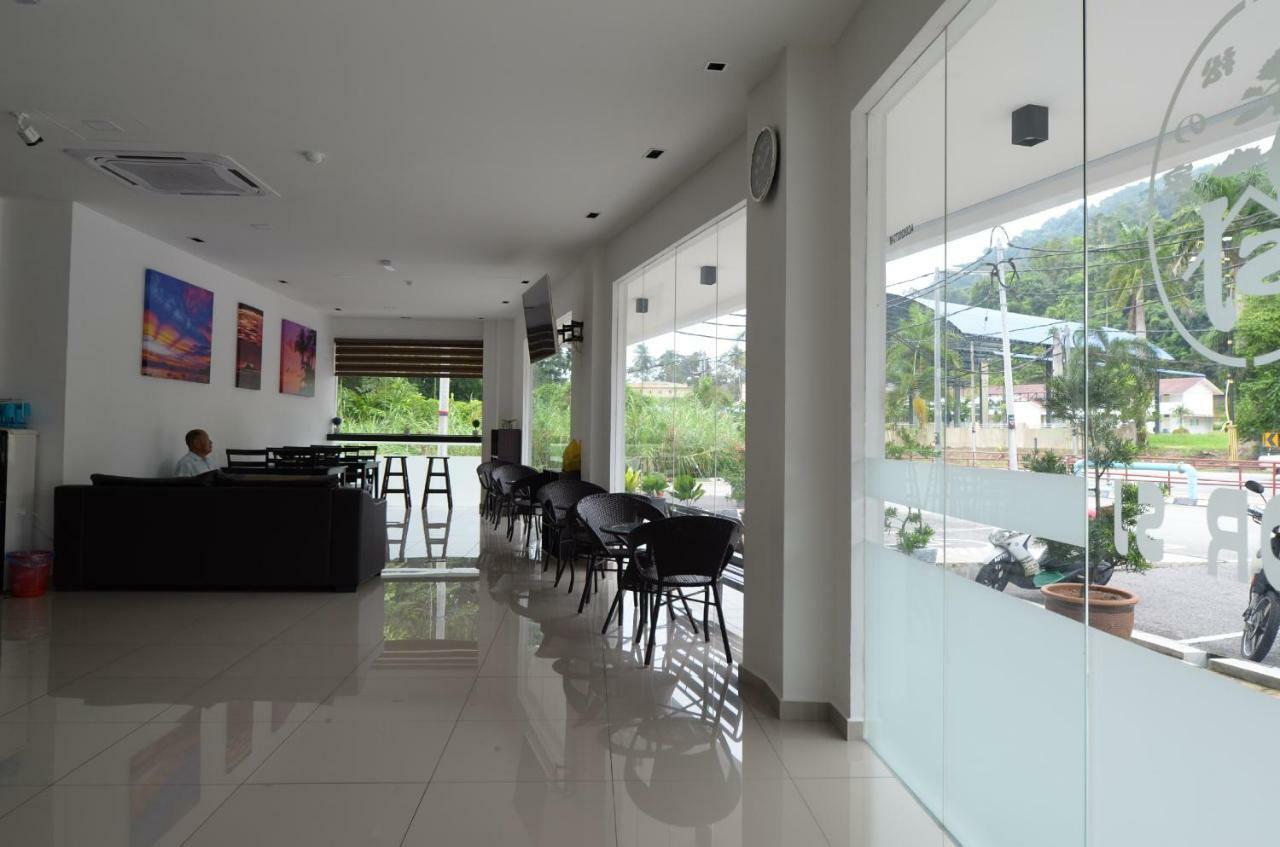 Hotel Pangkor Sj Pekan Pangkor Exterior photo